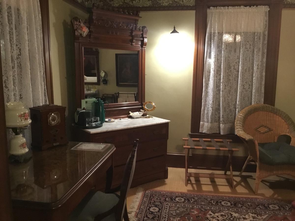 Allen House Inn Amherst Bagian luar foto