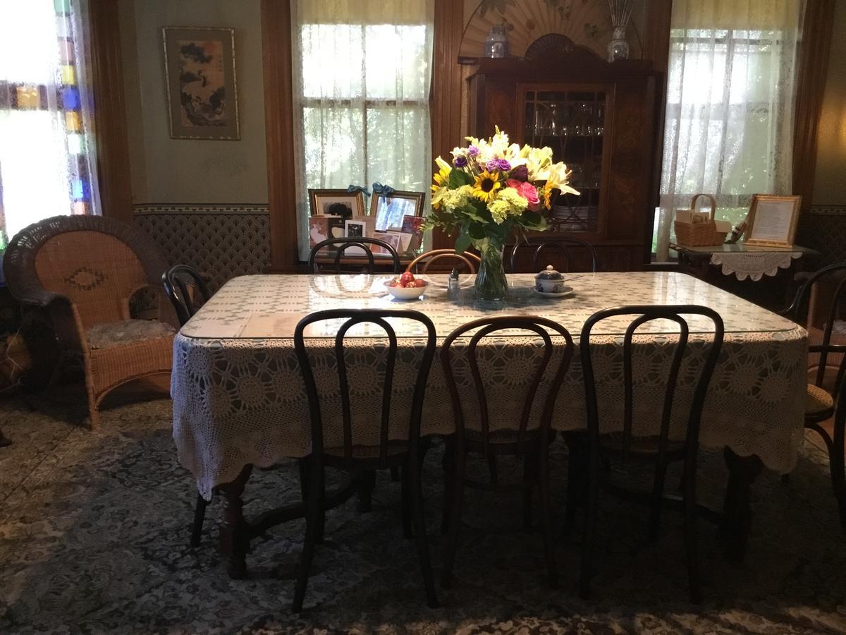 Allen House Inn Amherst Bagian luar foto