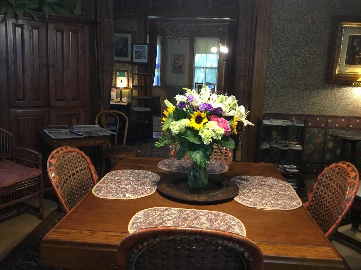 Allen House Inn Amherst Bagian luar foto