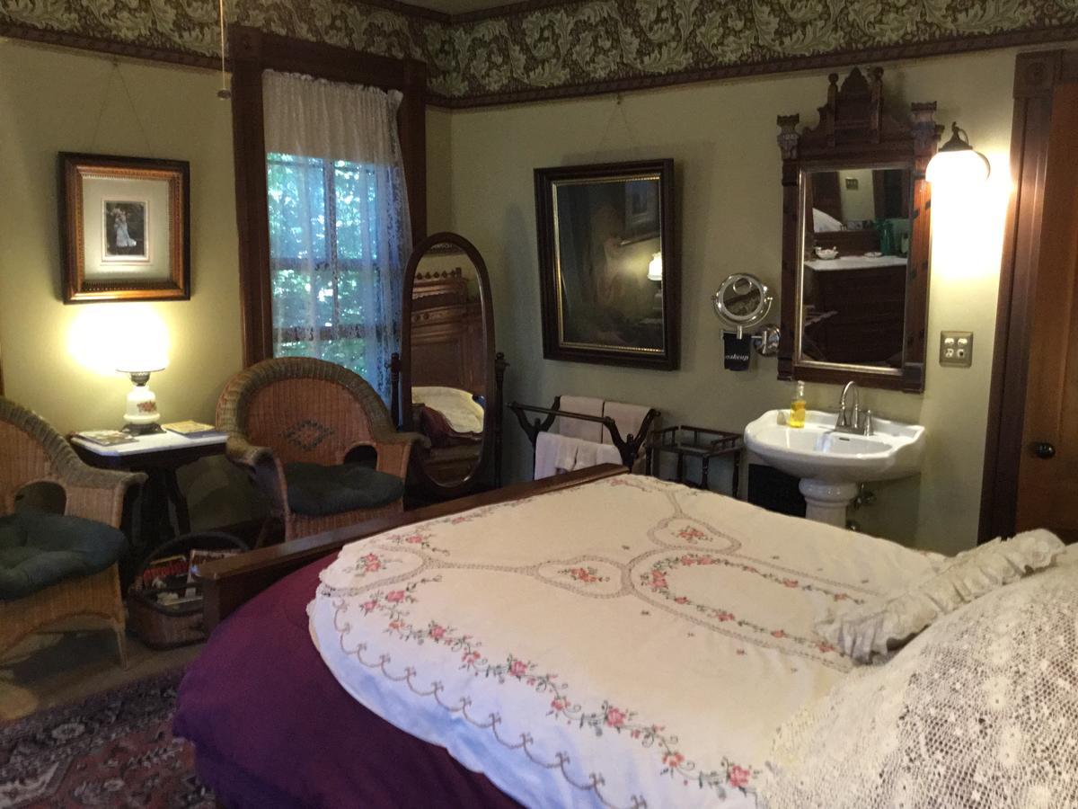 Allen House Inn Amherst Bagian luar foto